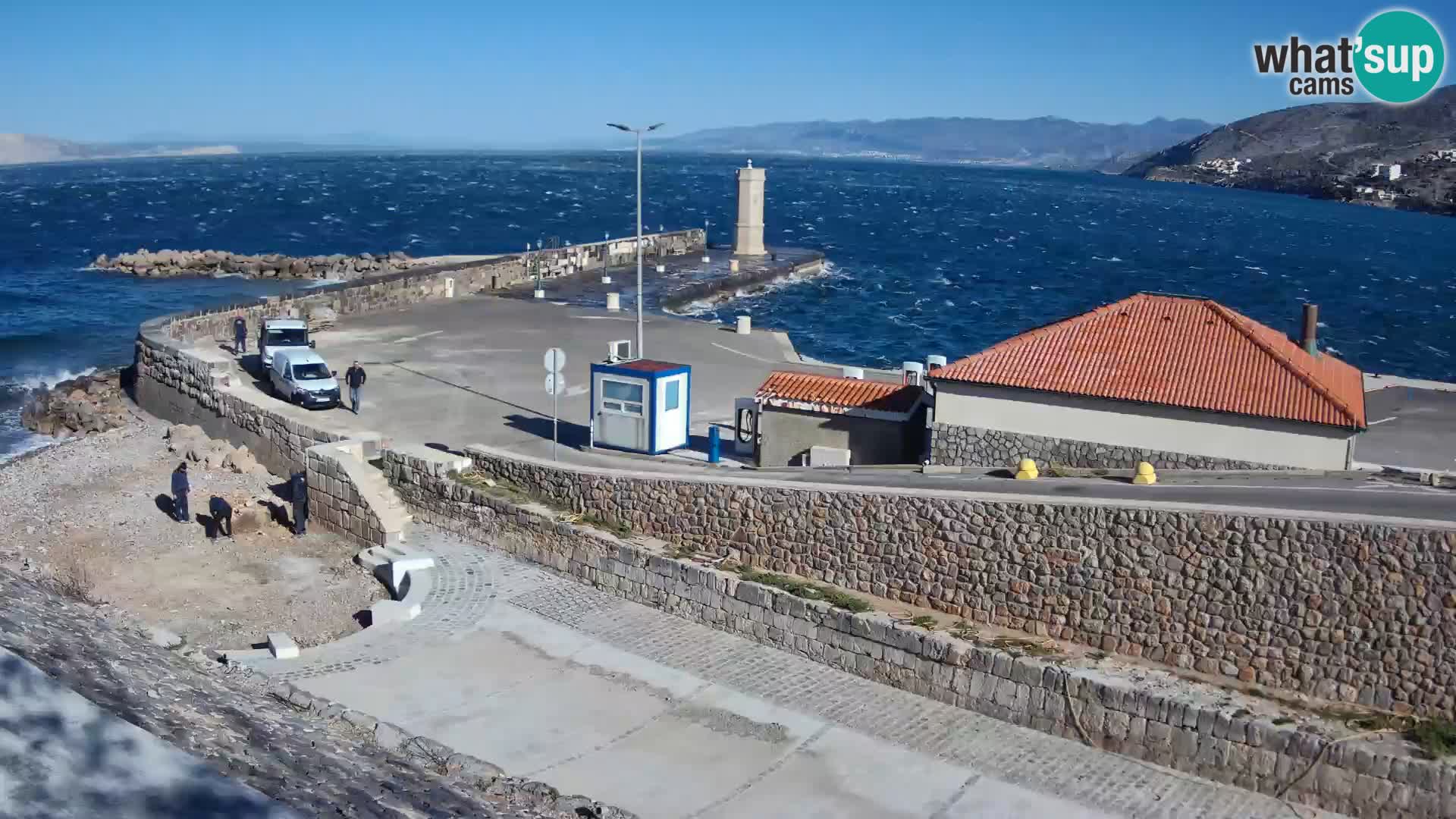 Web kamera Senj luka – Lukobran i svjetionik uživo