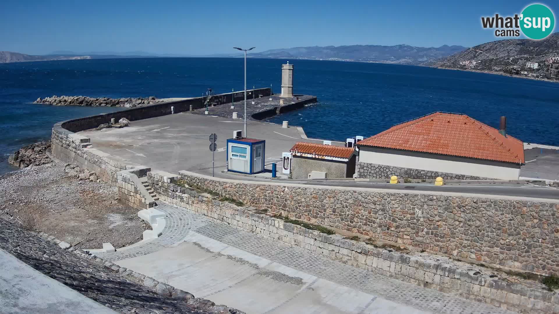 Senj Hafen Webcam – Wellenbrecher & Leuchtturm Liveblick