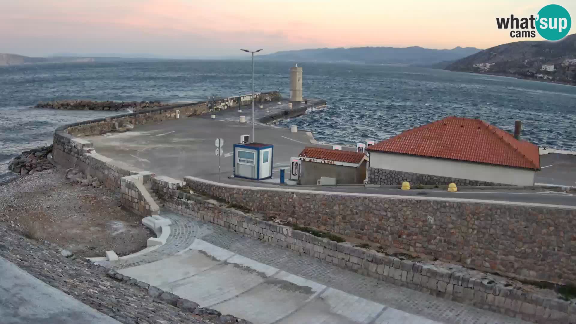 Senj Harbour Webcam – Breakwater & Lighthouse Live View