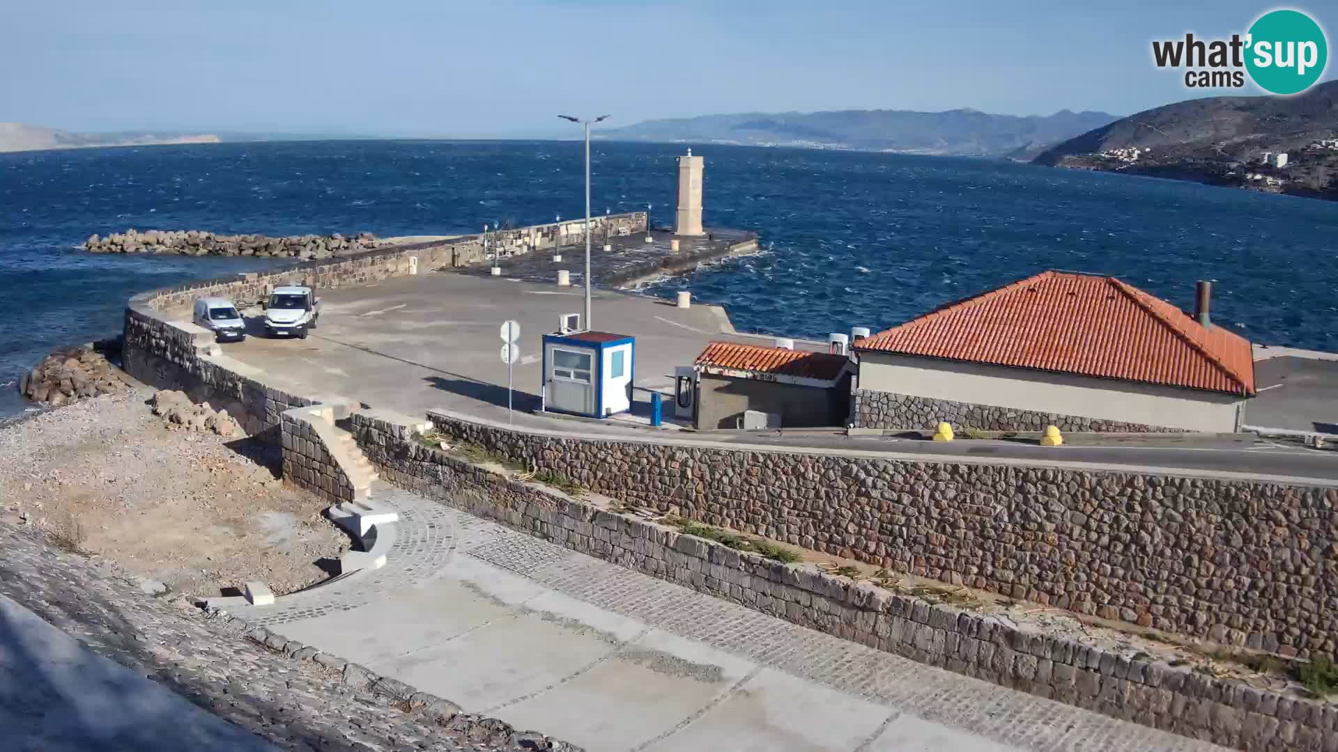 Webcam port de Senj – Vue sur la jetée et le phare