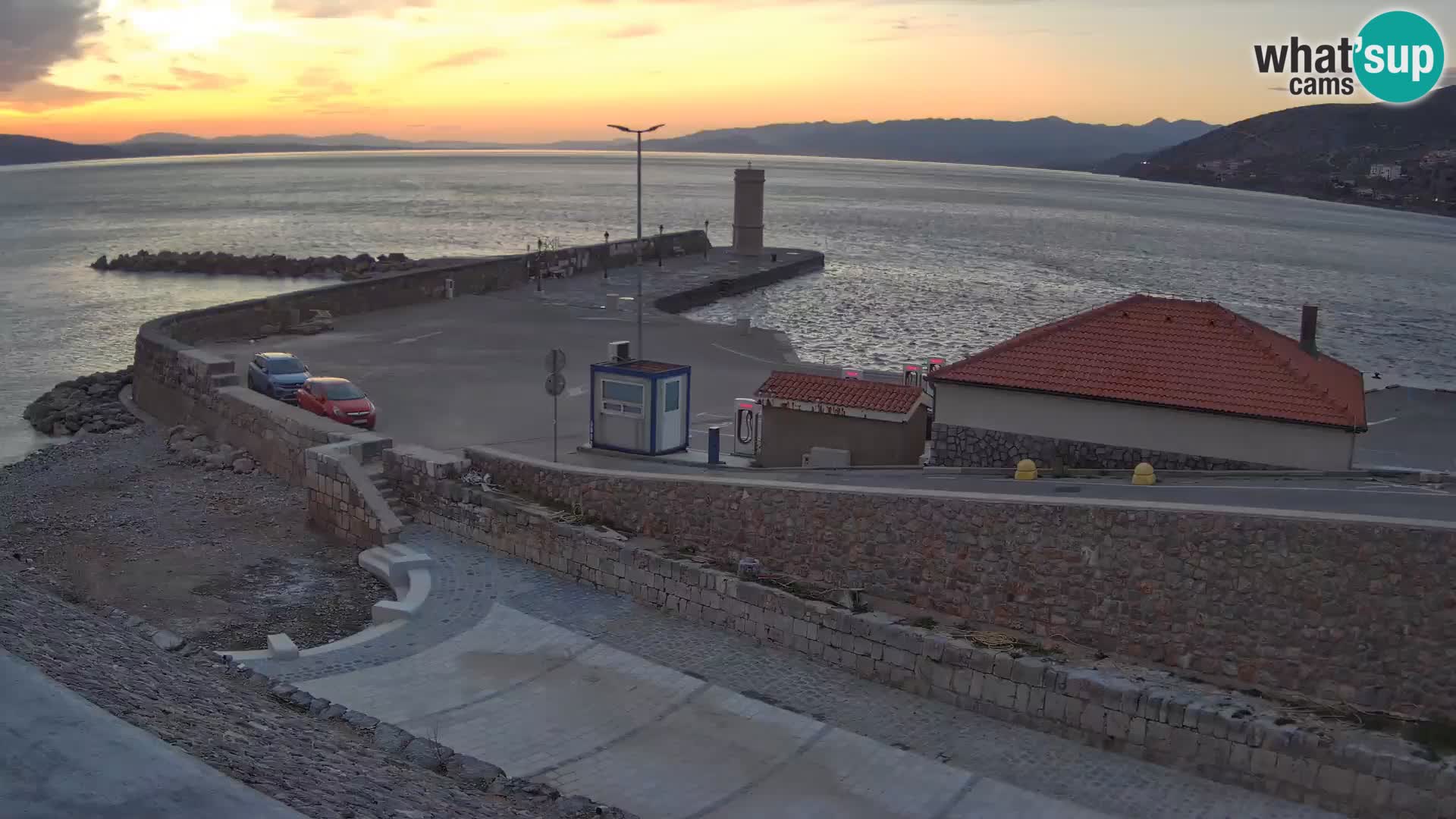 Webcam port de Senj – Vue sur la jetée et le phare