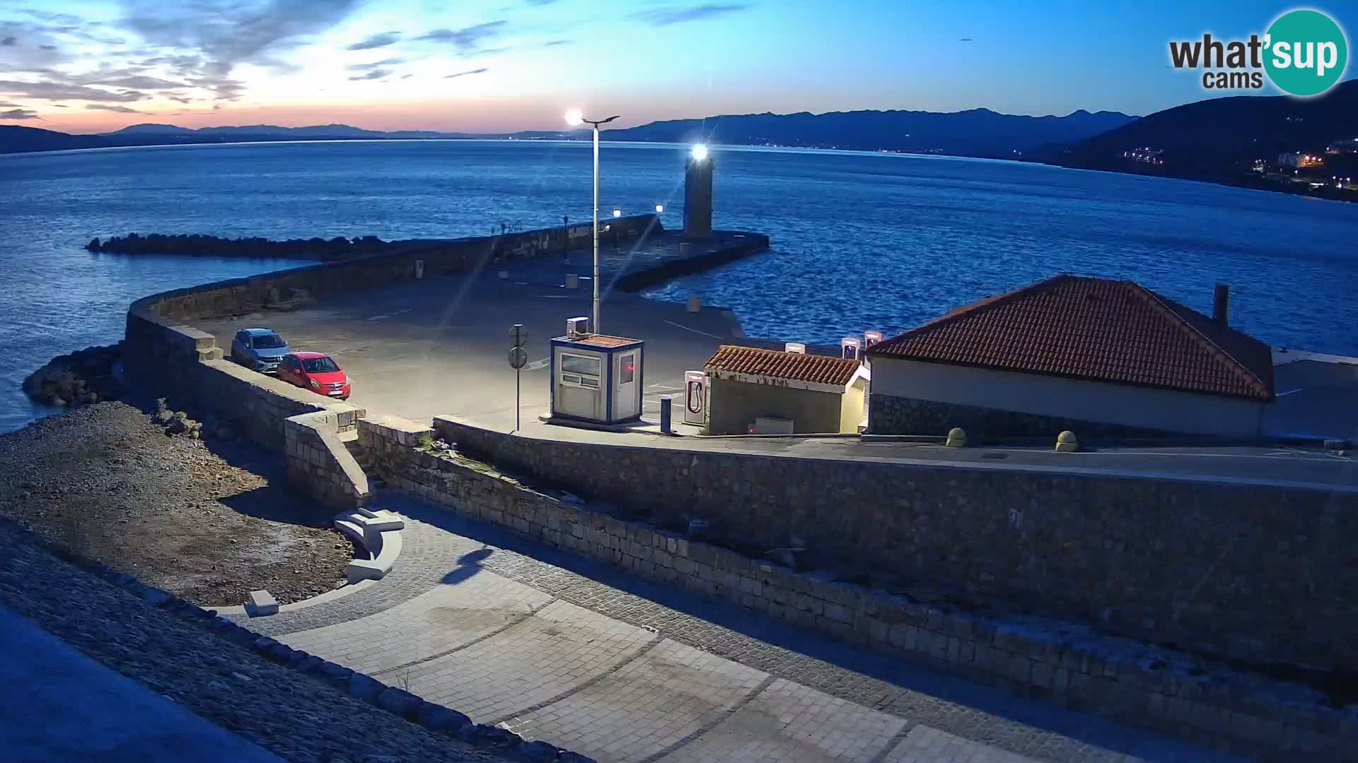 Webcam puerto de Senj – Rompeolas y faro en directo