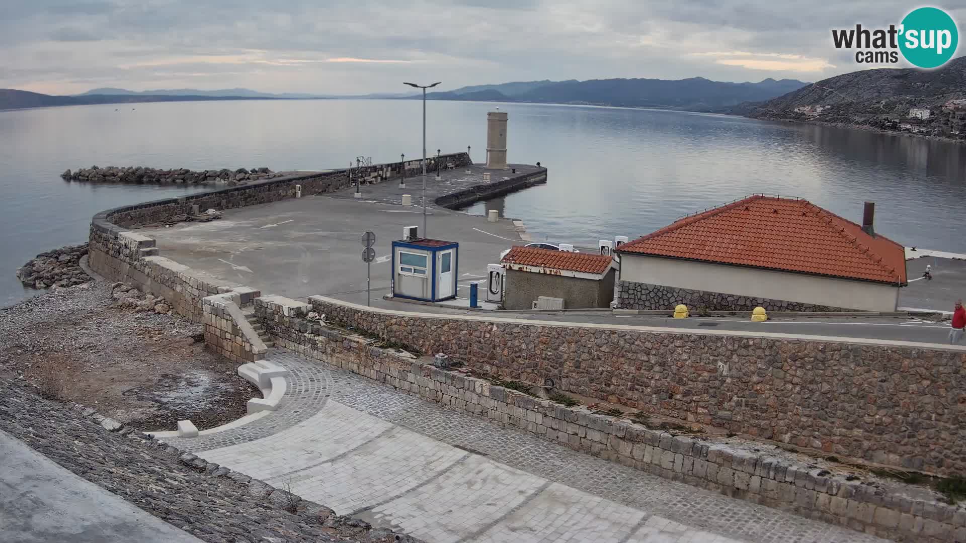 Webcam Porto di Segna – Frangiflutti e Faro in diretta