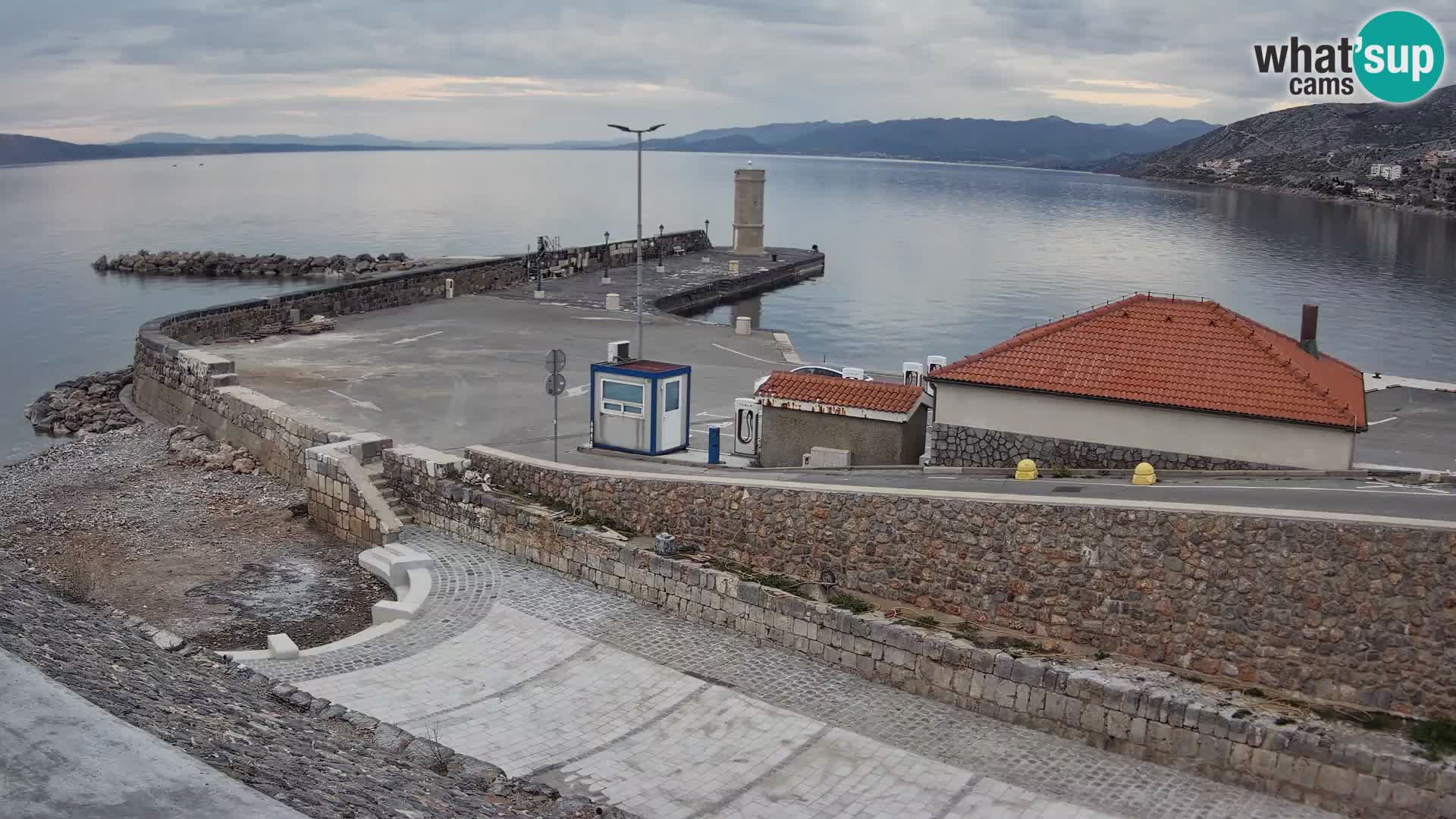Webcam Porto di Segna – Frangiflutti e Faro in diretta