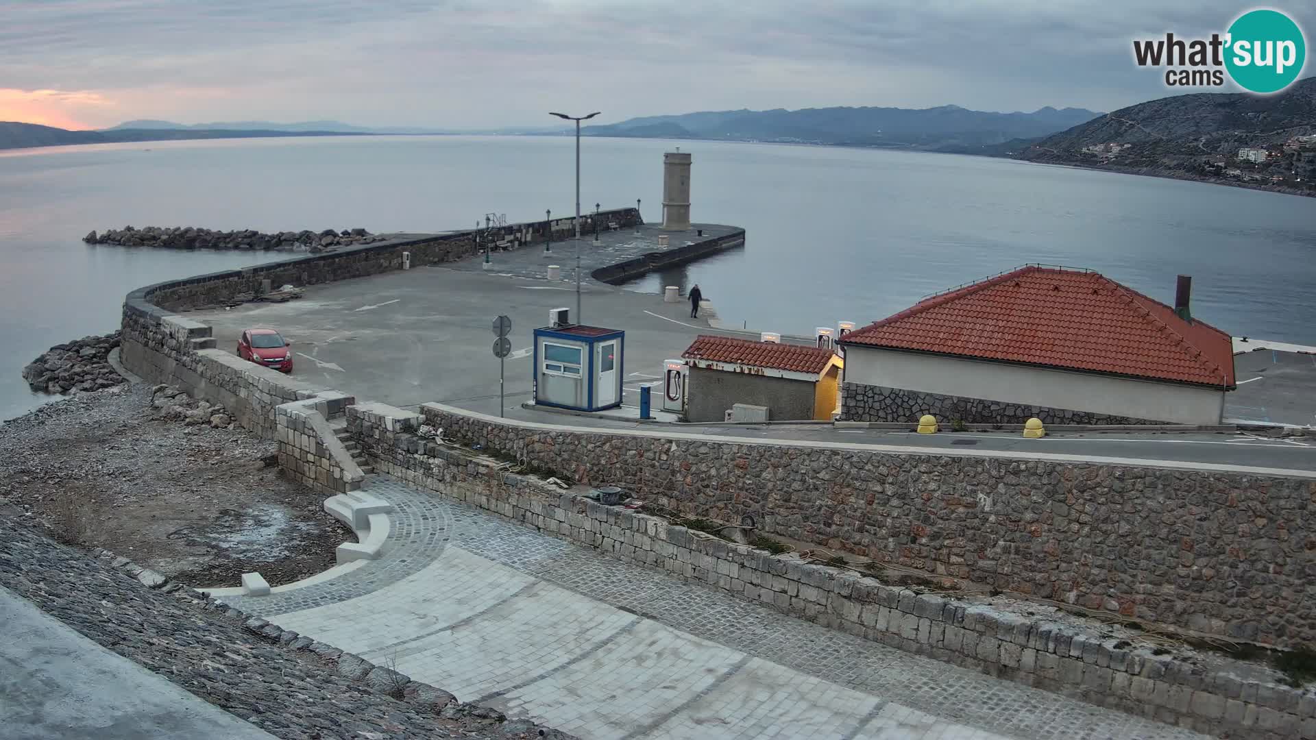 Web kamera Senj luka – Lukobran i svjetionik uživo