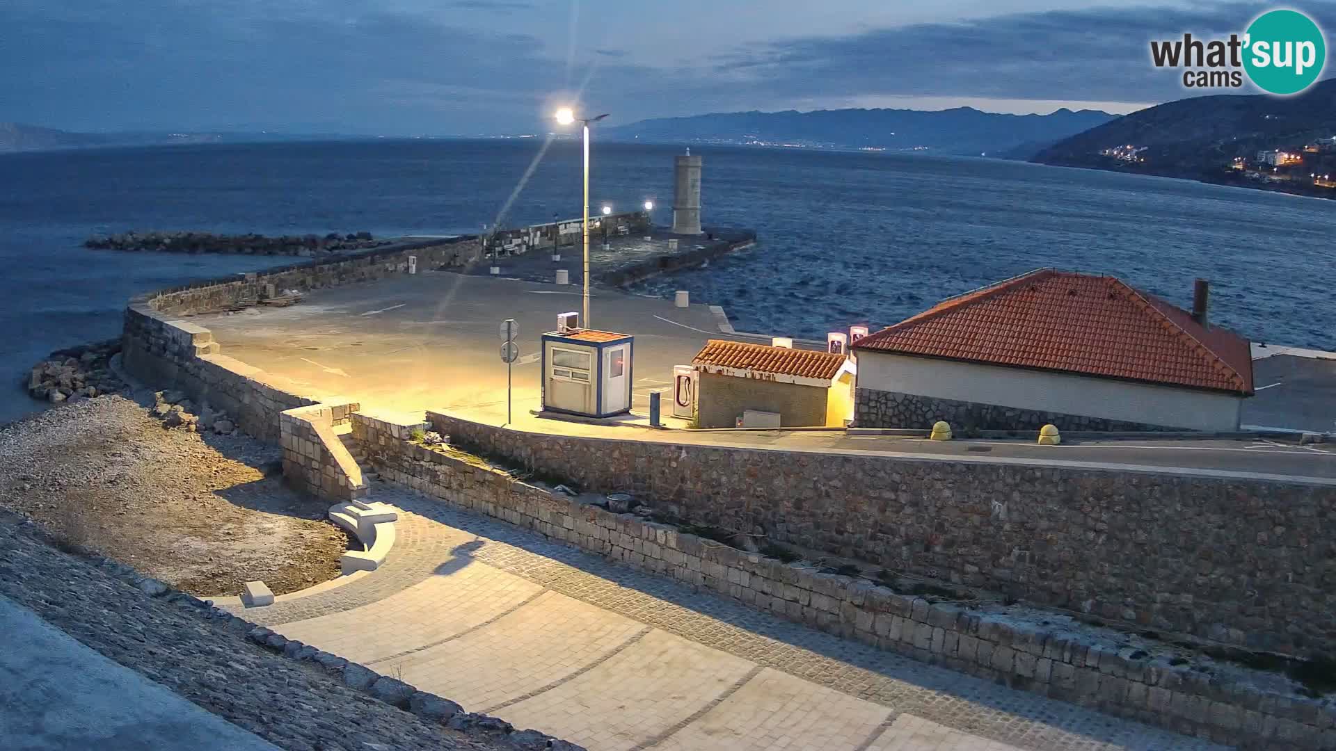 Webcam Porto di Segna – Frangiflutti e Faro in diretta