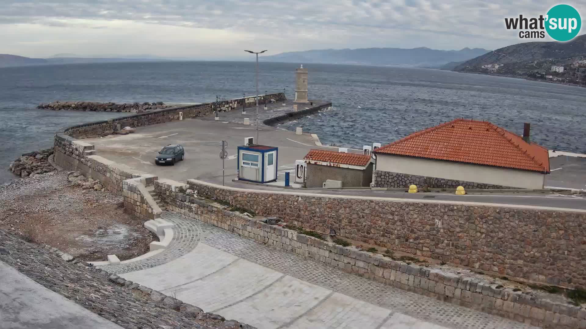 Webcam puerto de Senj – Rompeolas y faro en directo