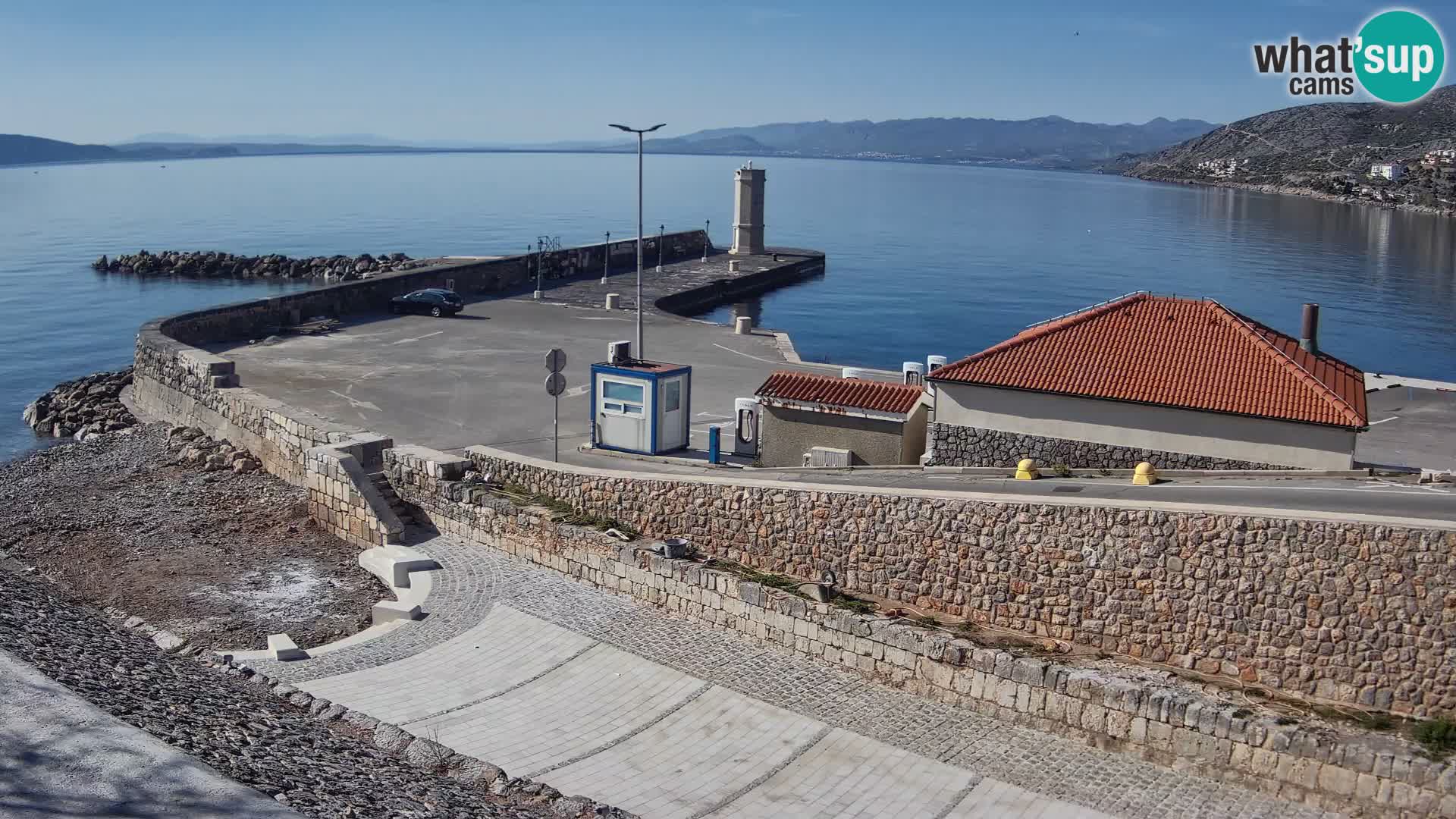 Webcam port de Senj – Vue sur la jetée et le phare