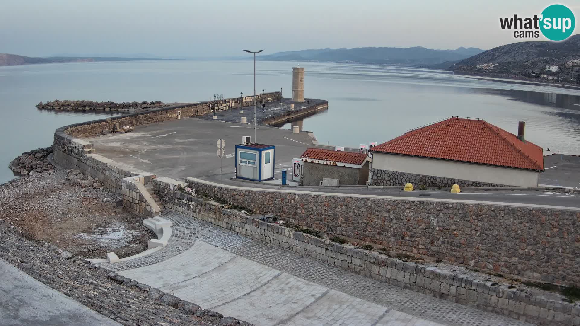 Webcam Porto di Segna – Frangiflutti e Faro in diretta