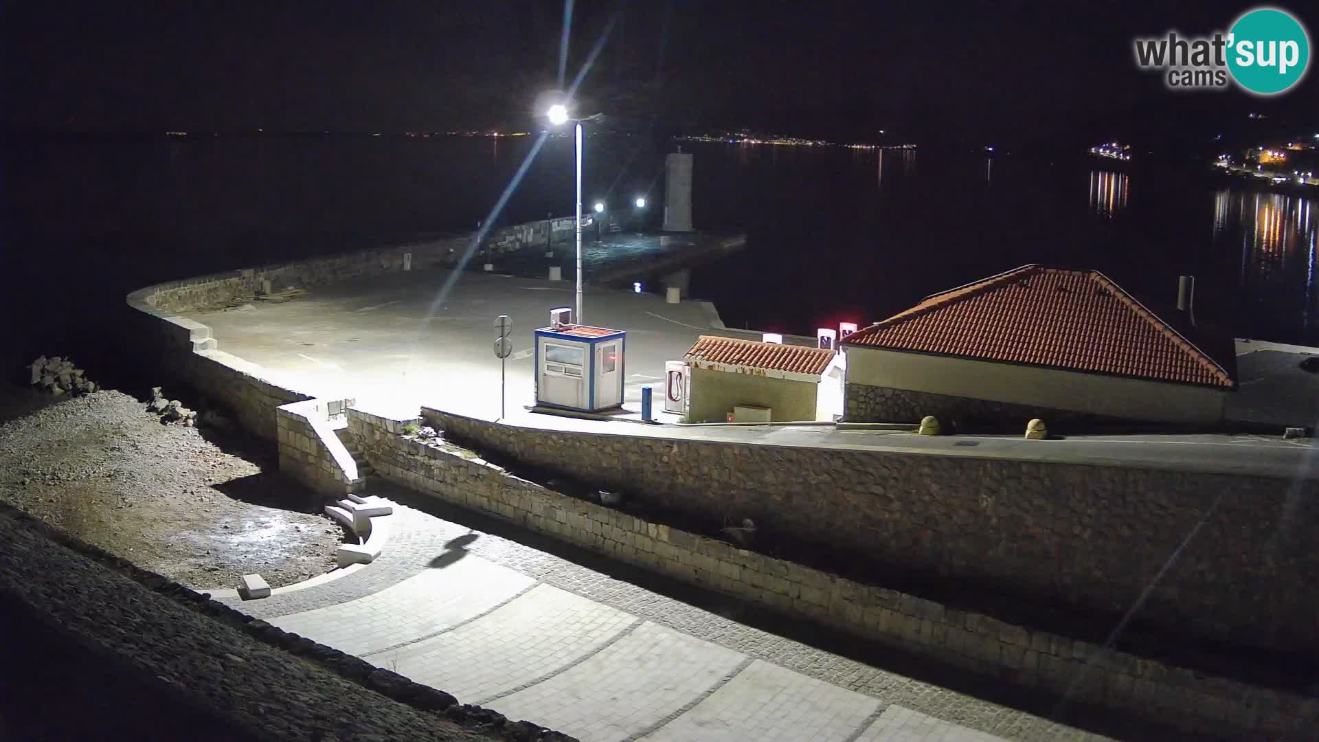 Senj Hafen Webcam – Wellenbrecher & Leuchtturm Liveblick