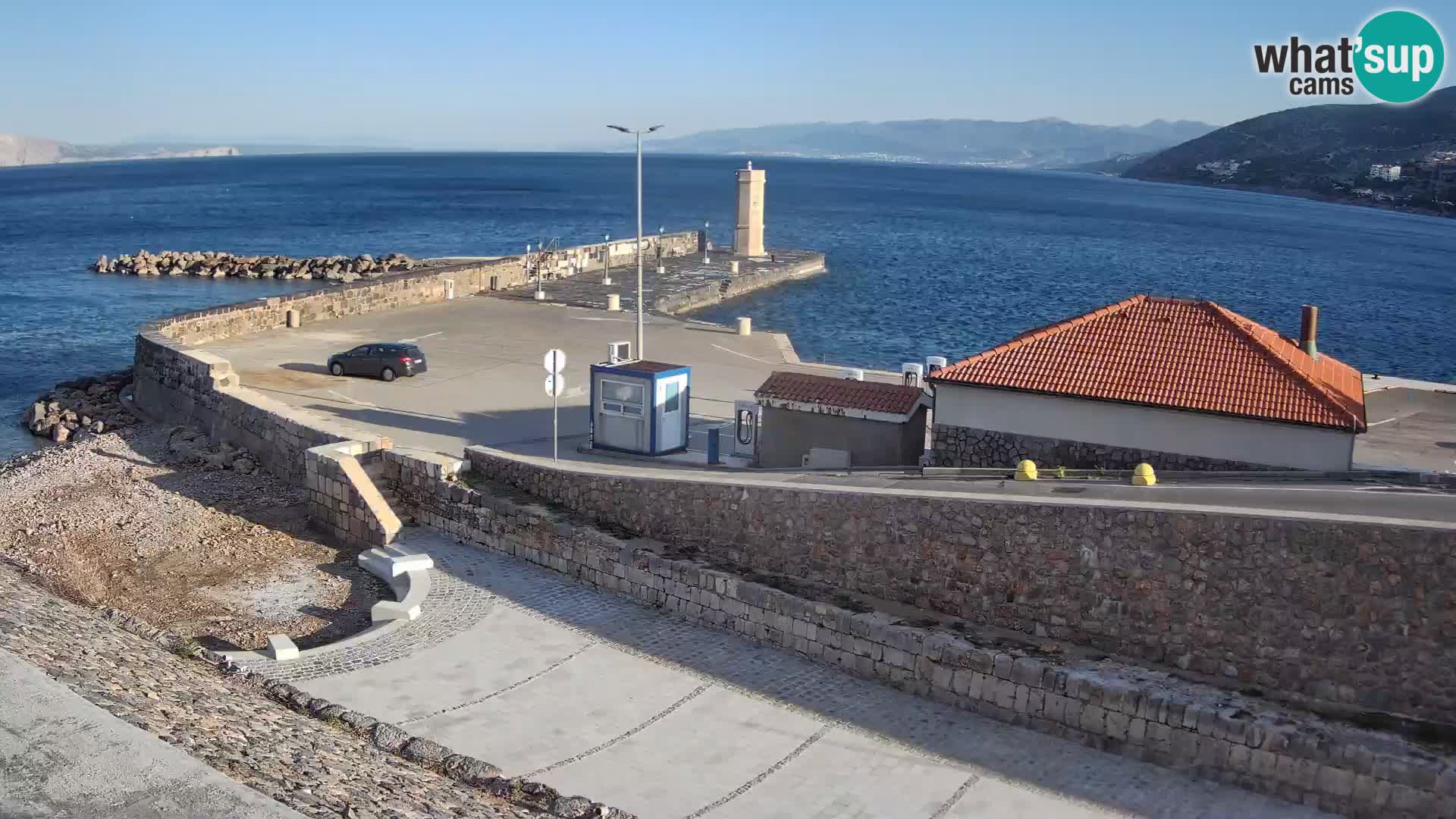 Senj Hafen Webcam – Wellenbrecher & Leuchtturm Liveblick