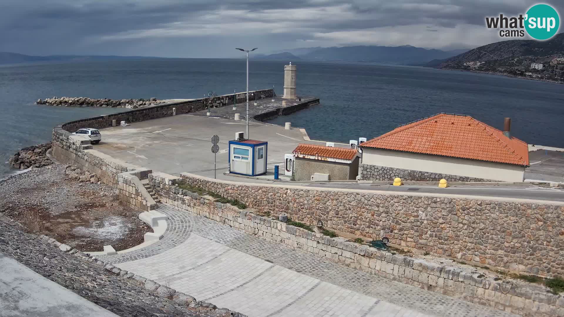 Webcam puerto de Senj – Rompeolas y faro en directo