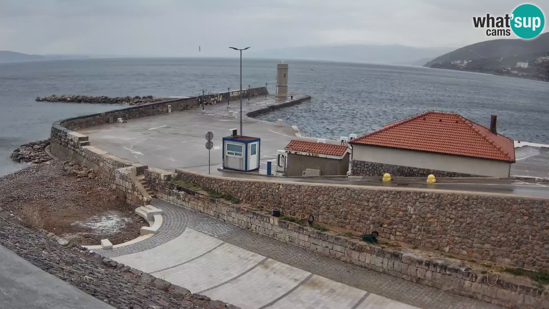 Webcam Porto di Segna – Frangiflutti e Faro in diretta