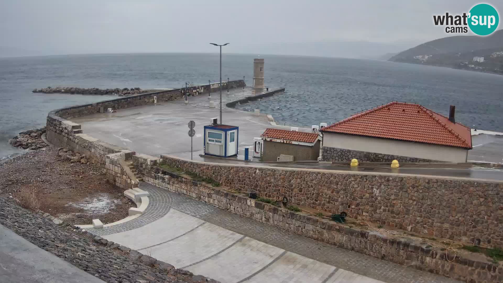 Webcam Porto di Segna – Frangiflutti e Faro in diretta
