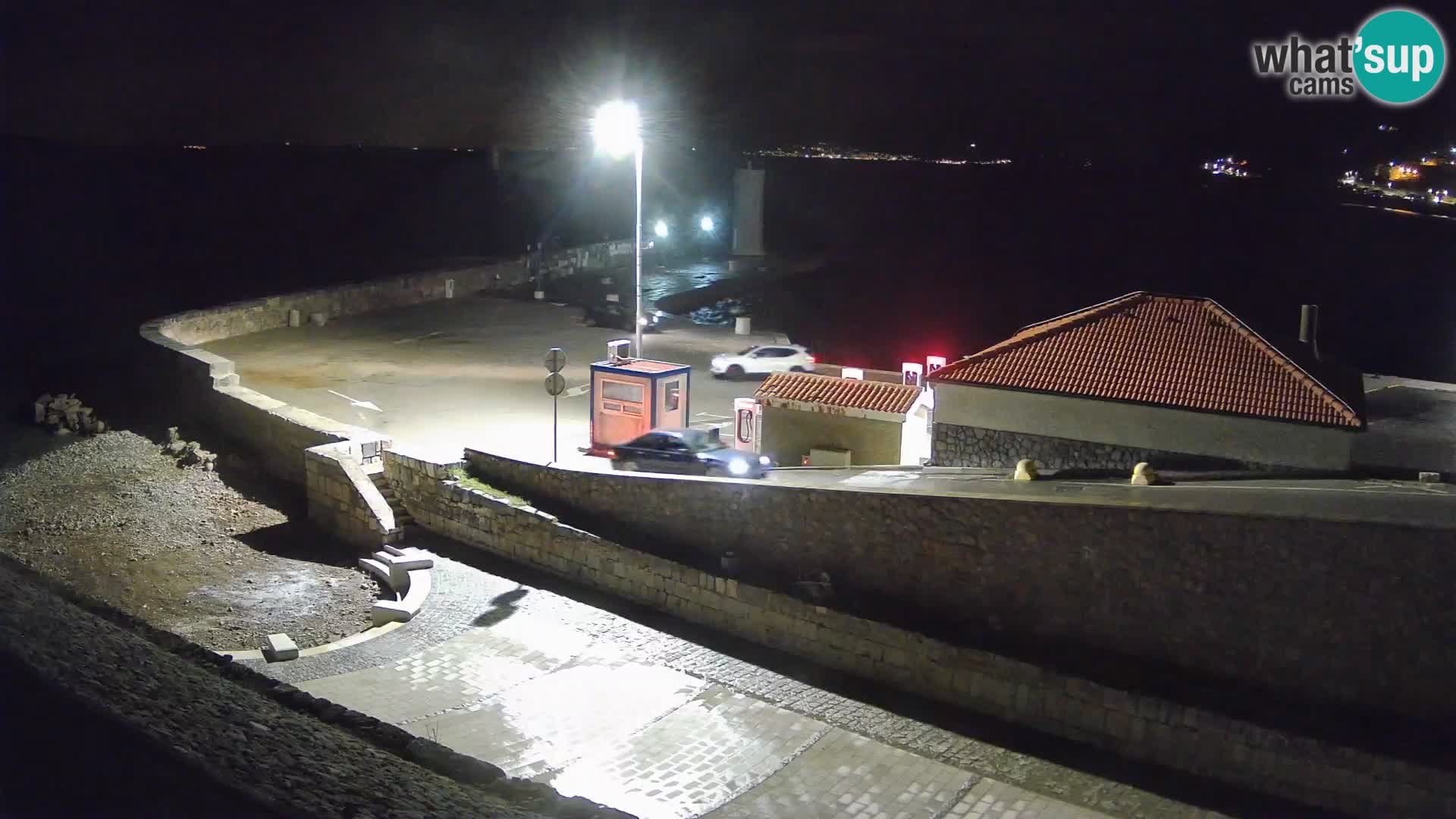 Senj Hafen Webcam – Wellenbrecher & Leuchtturm Liveblick