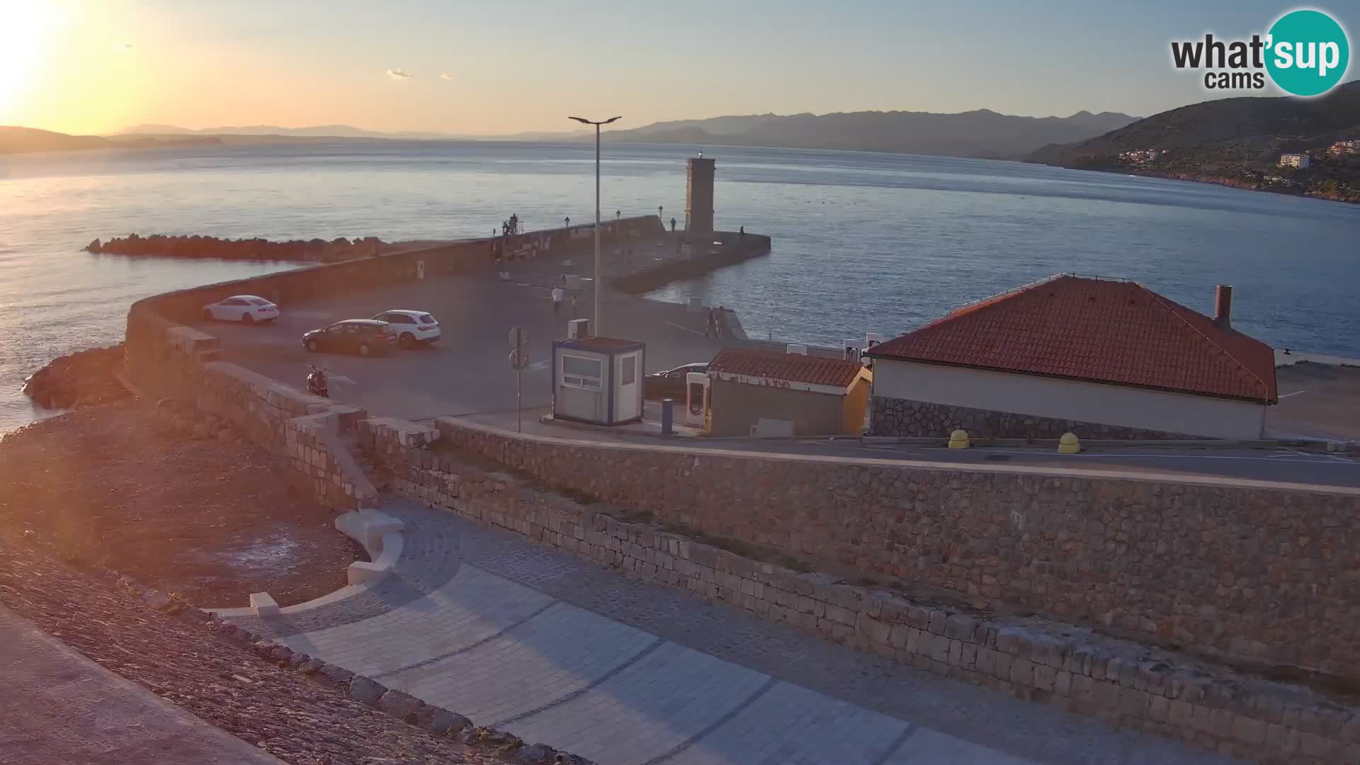Web kamera Senj luka – Lukobran i svjetionik uživo