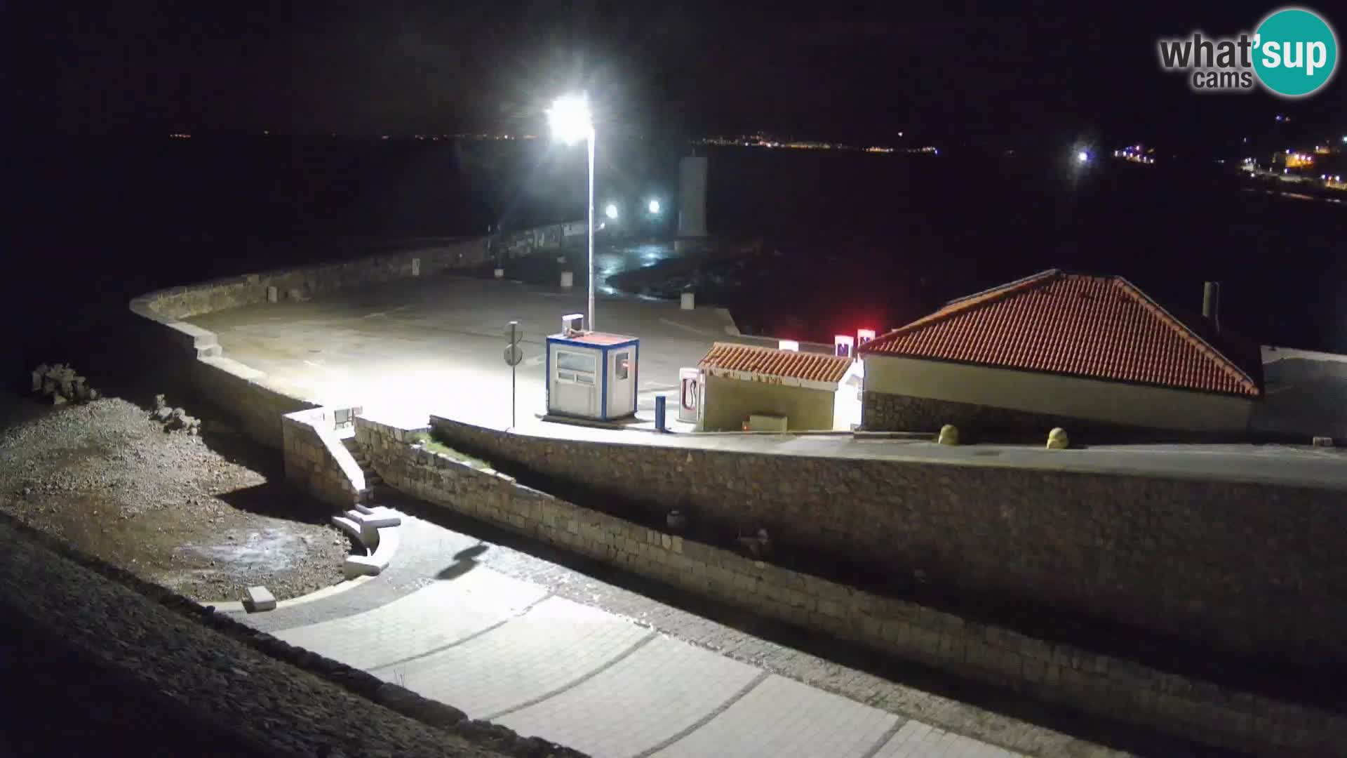 Senj Hafen Webcam – Wellenbrecher & Leuchtturm Liveblick