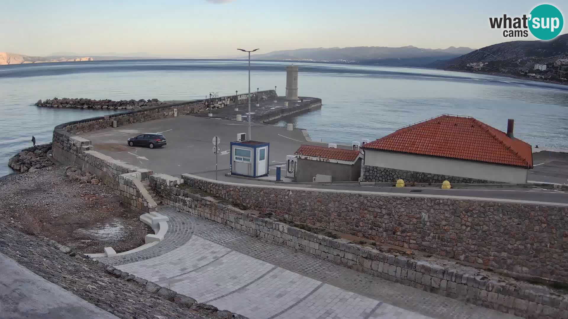 Web kamera Senj luka – Lukobran i svjetionik uživo