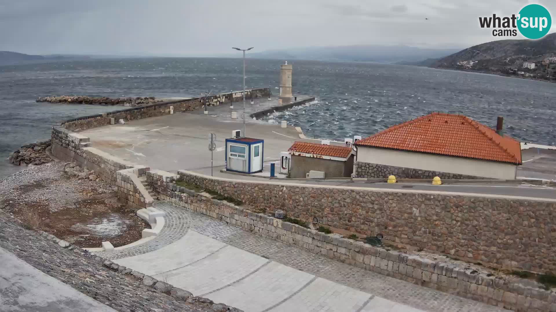 Webcam puerto de Senj – Rompeolas y faro en directo