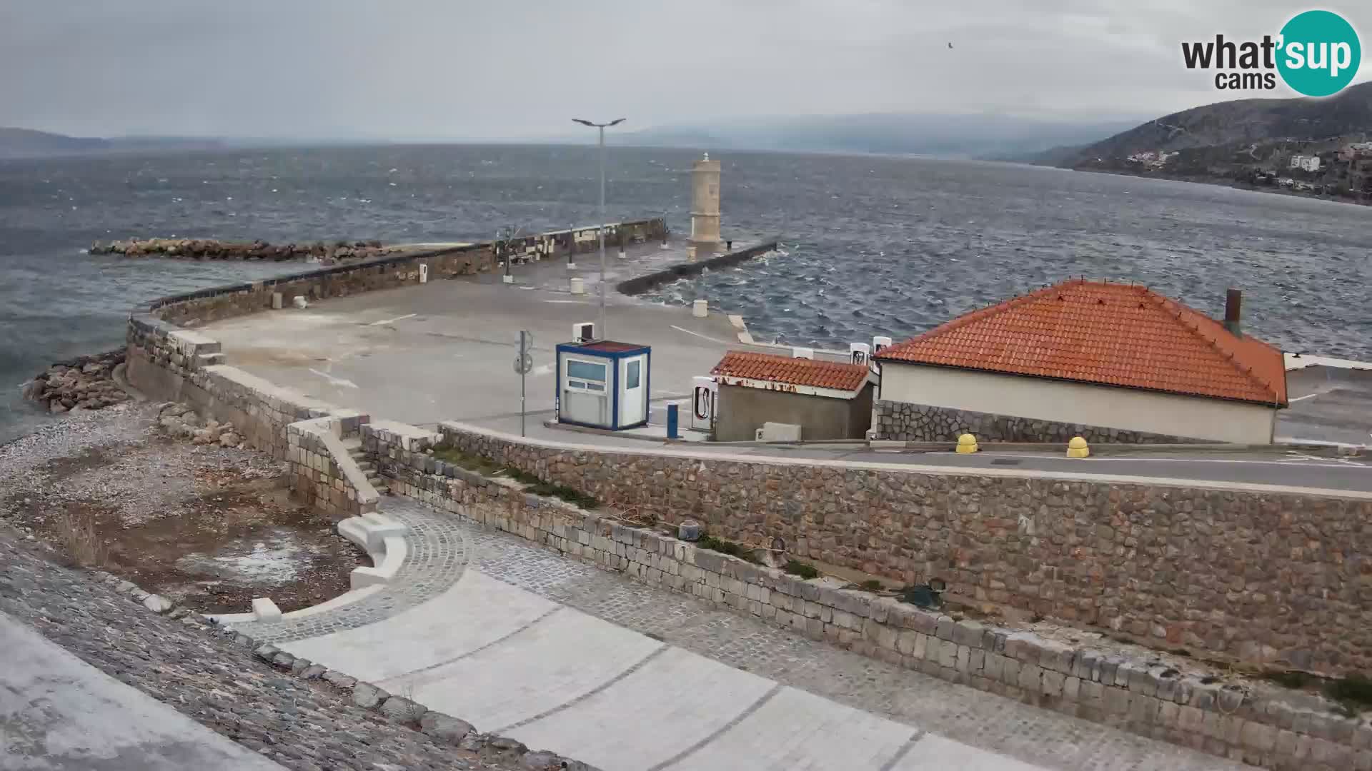 Webcam Porto di Segna – Frangiflutti e Faro in diretta