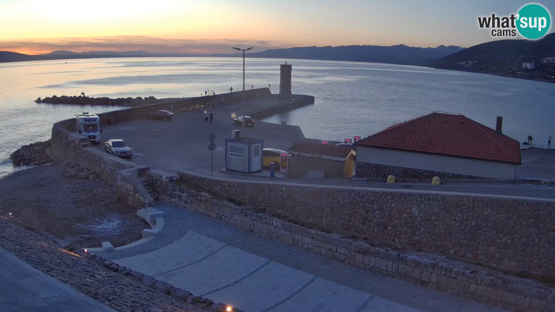 Webcam puerto de Senj – Rompeolas y faro en directo