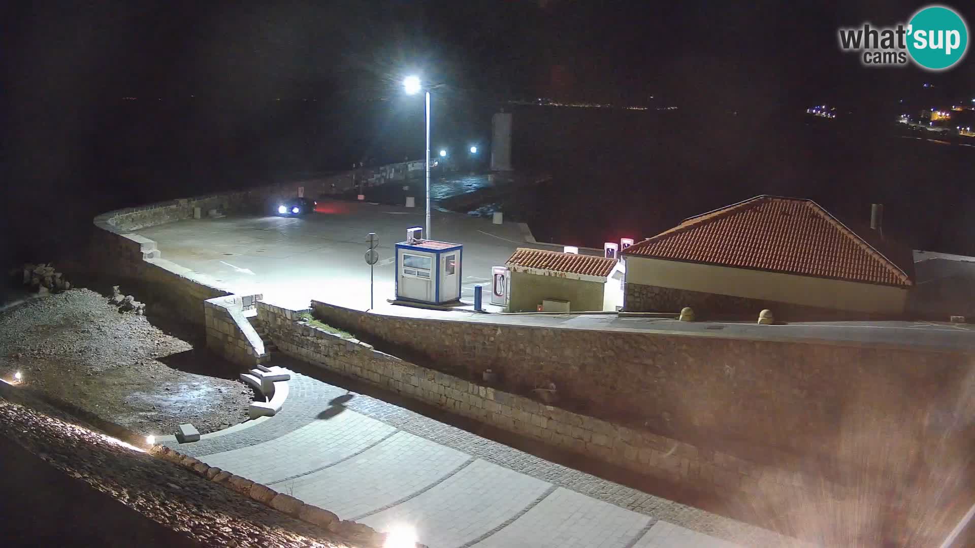 Webcam port de Senj – Vue sur la jetée et le phare