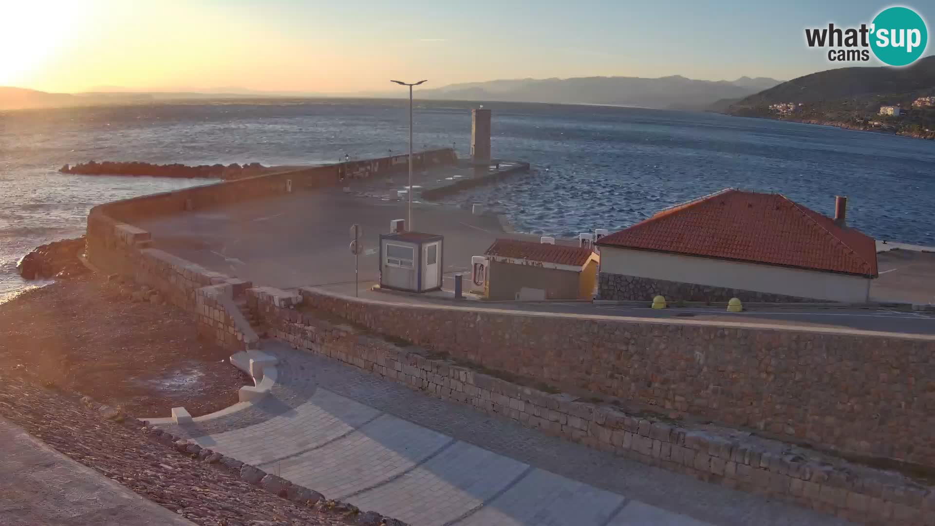 Senj Harbour Webcam – Breakwater & Lighthouse Live View
