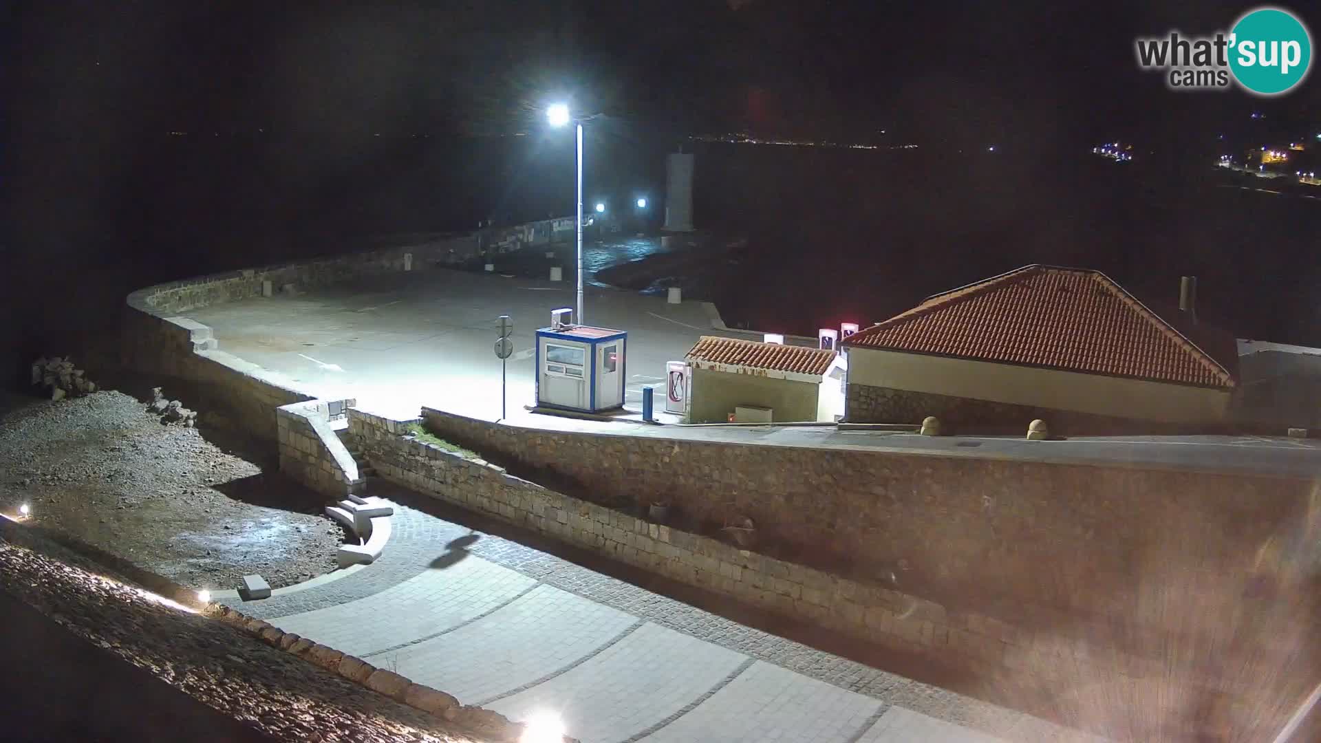 Webcam puerto de Senj – Rompeolas y faro en directo