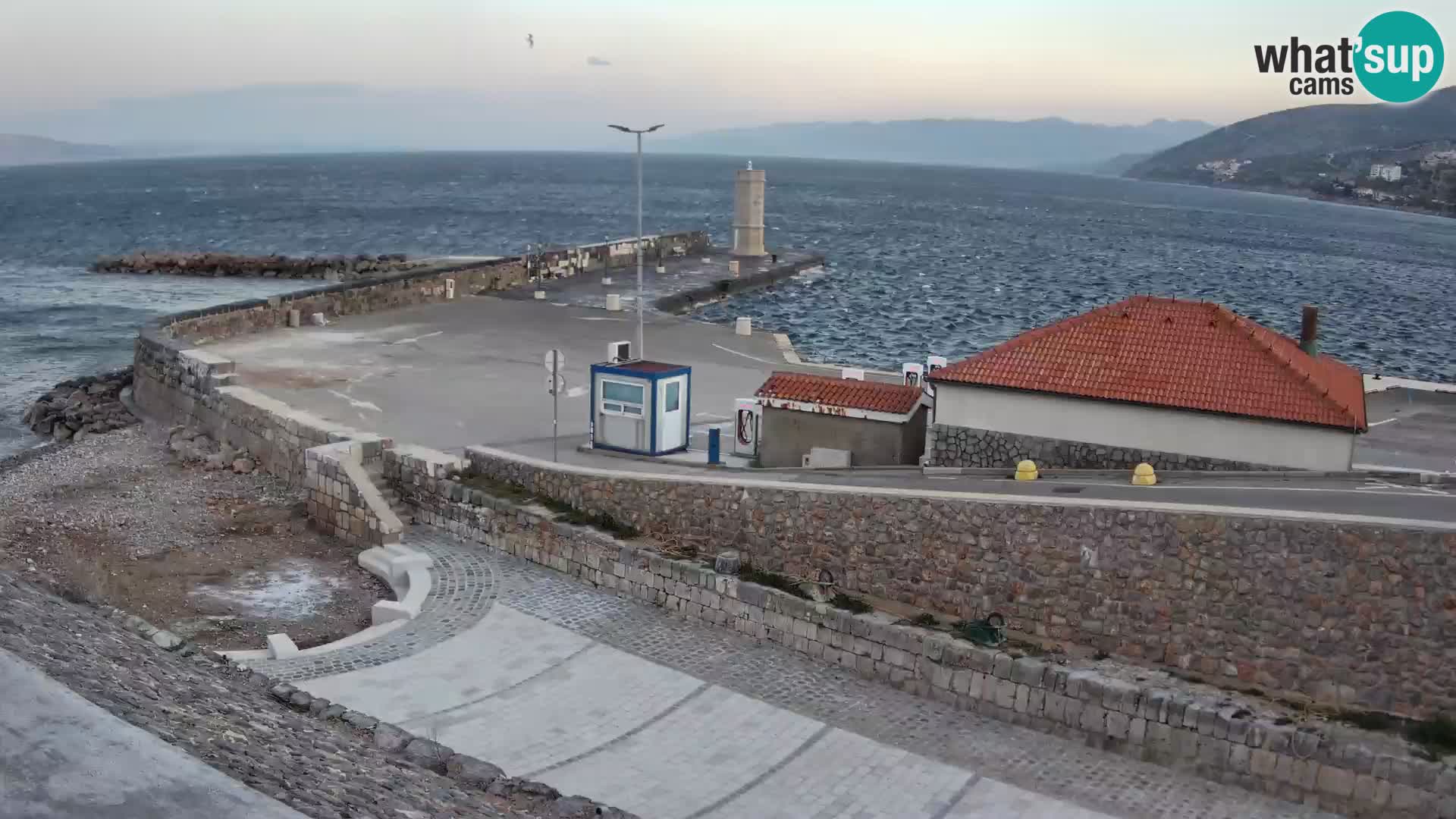 Senj Harbour Webcam – Breakwater & Lighthouse Live View