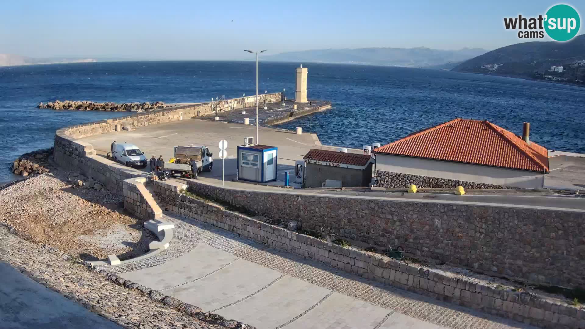 Senj Hafen Webcam – Wellenbrecher & Leuchtturm Liveblick