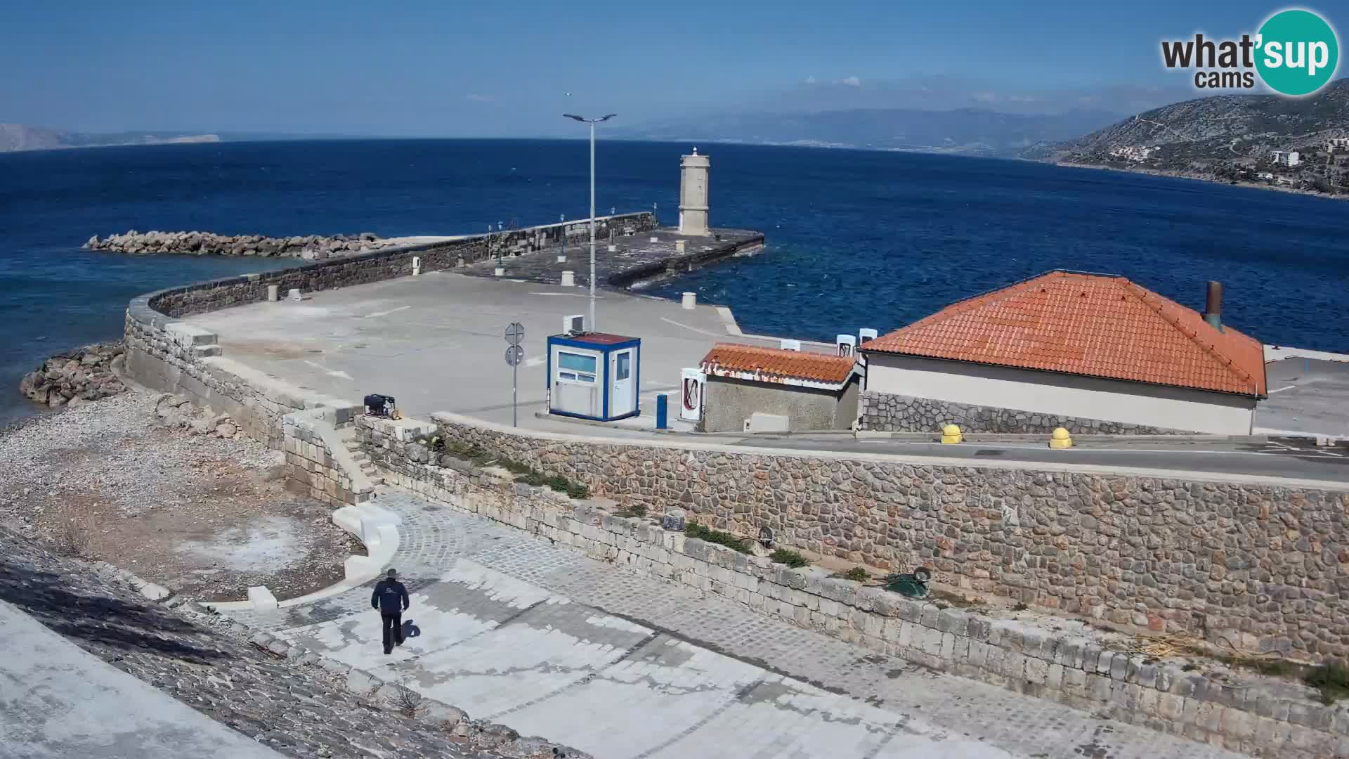 Senj Hafen Webcam – Wellenbrecher & Leuchtturm Liveblick