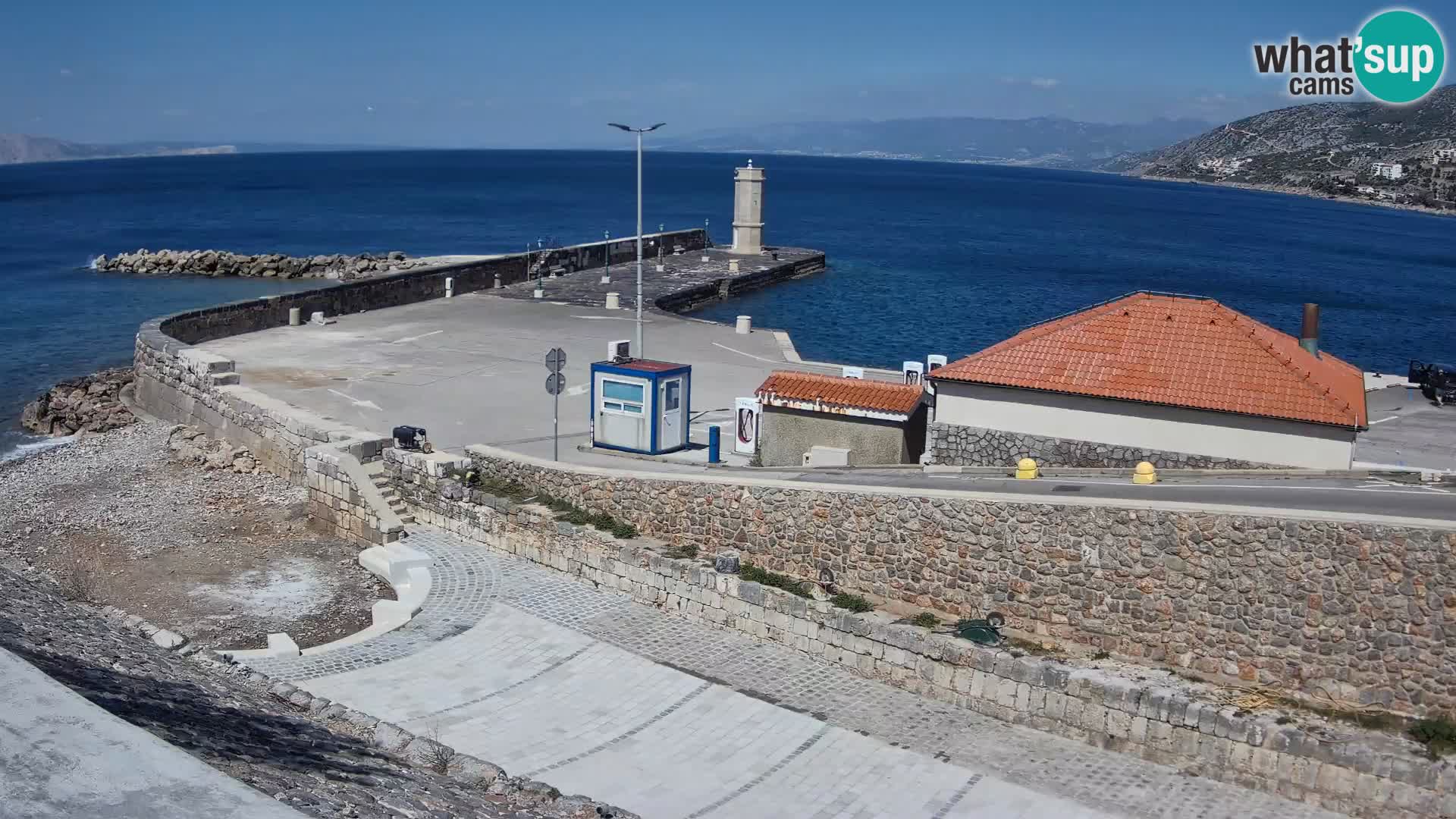 Senj Hafen Webcam – Wellenbrecher & Leuchtturm Liveblick