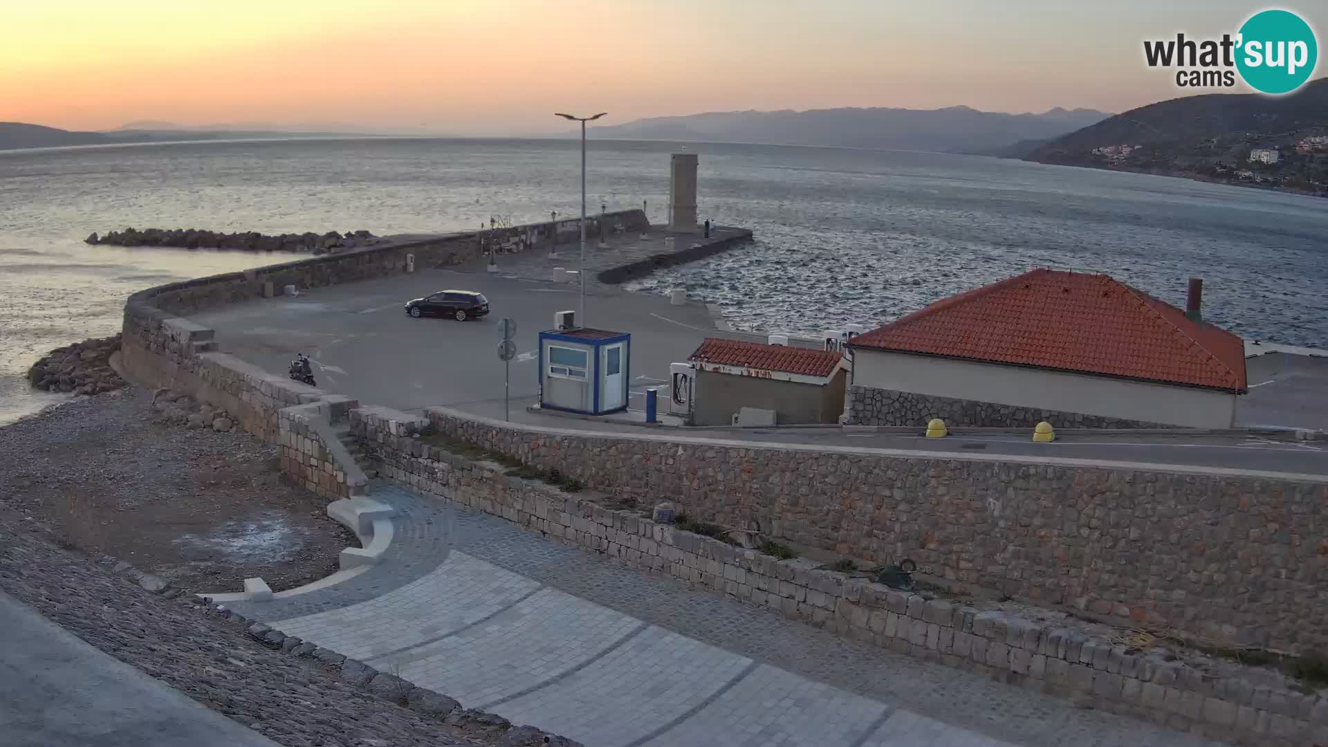 Webcam Porto di Segna – Frangiflutti e Faro in diretta