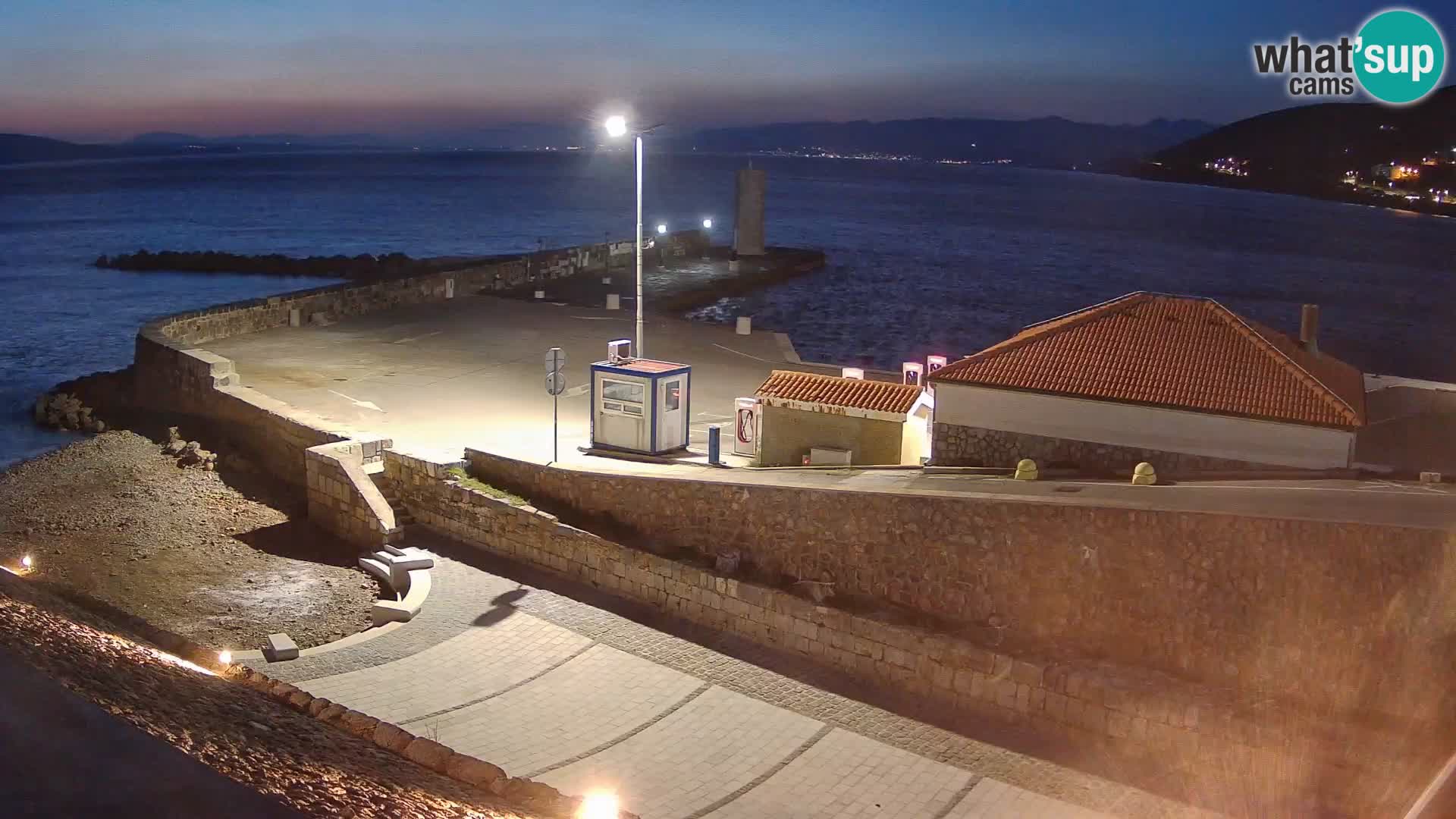 Senj Harbour Webcam – Breakwater & Lighthouse Live View