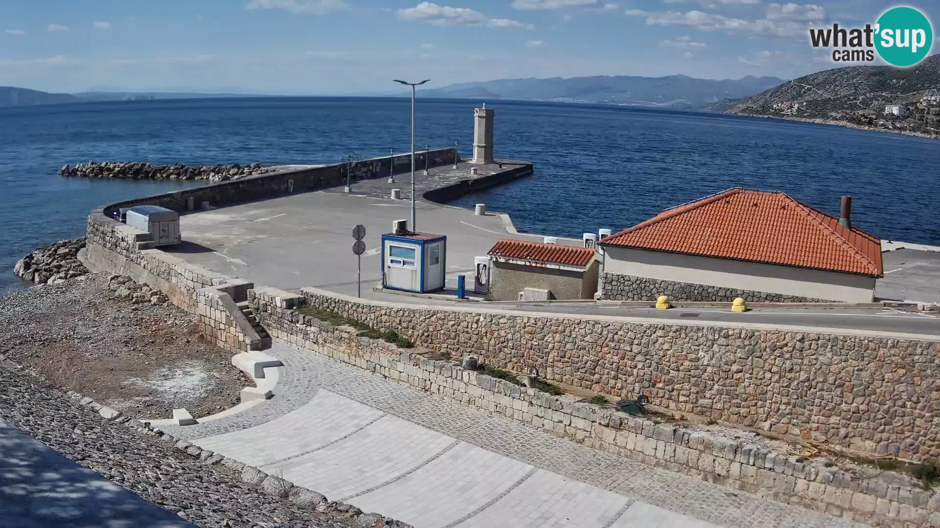 Senj Hafen Webcam – Wellenbrecher & Leuchtturm Liveblick