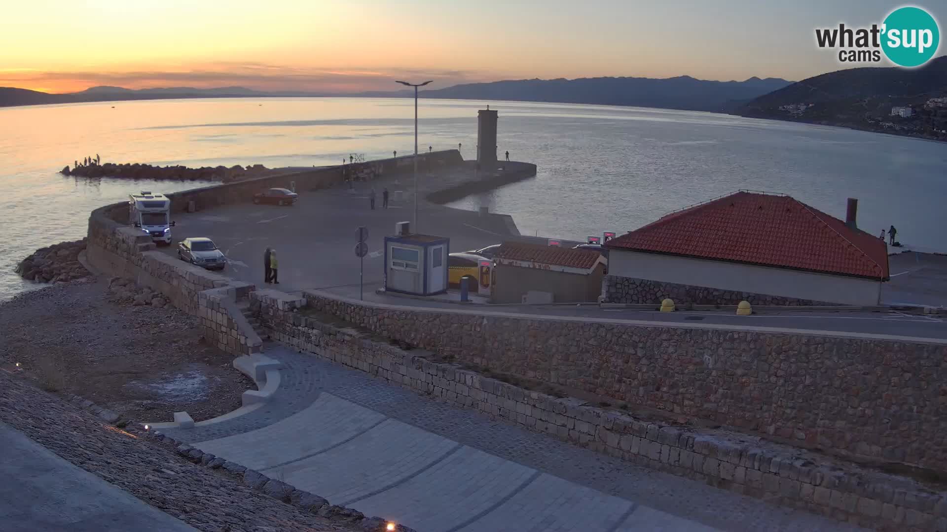 Webcam port de Senj – Vue sur la jetée et le phare