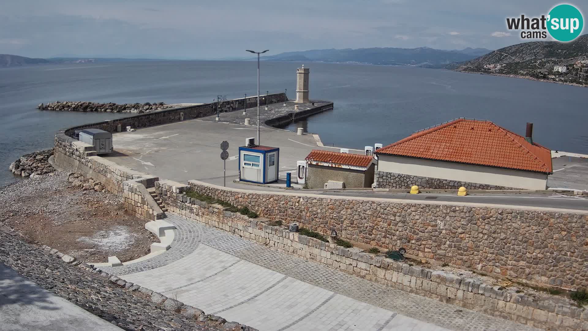 Web kamera Senj luka – Lukobran i svjetionik uživo