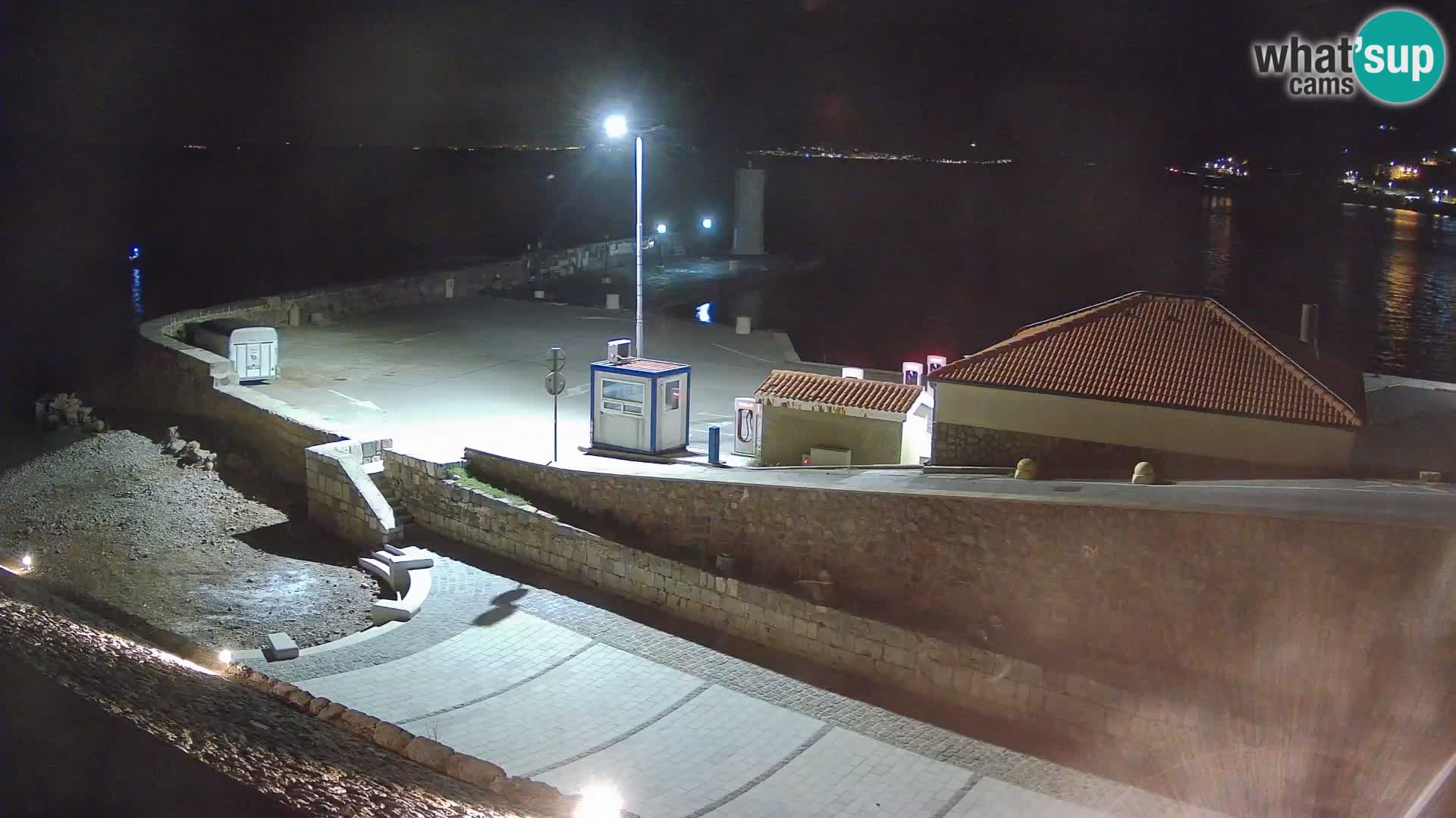 Webcam puerto de Senj – Rompeolas y faro en directo