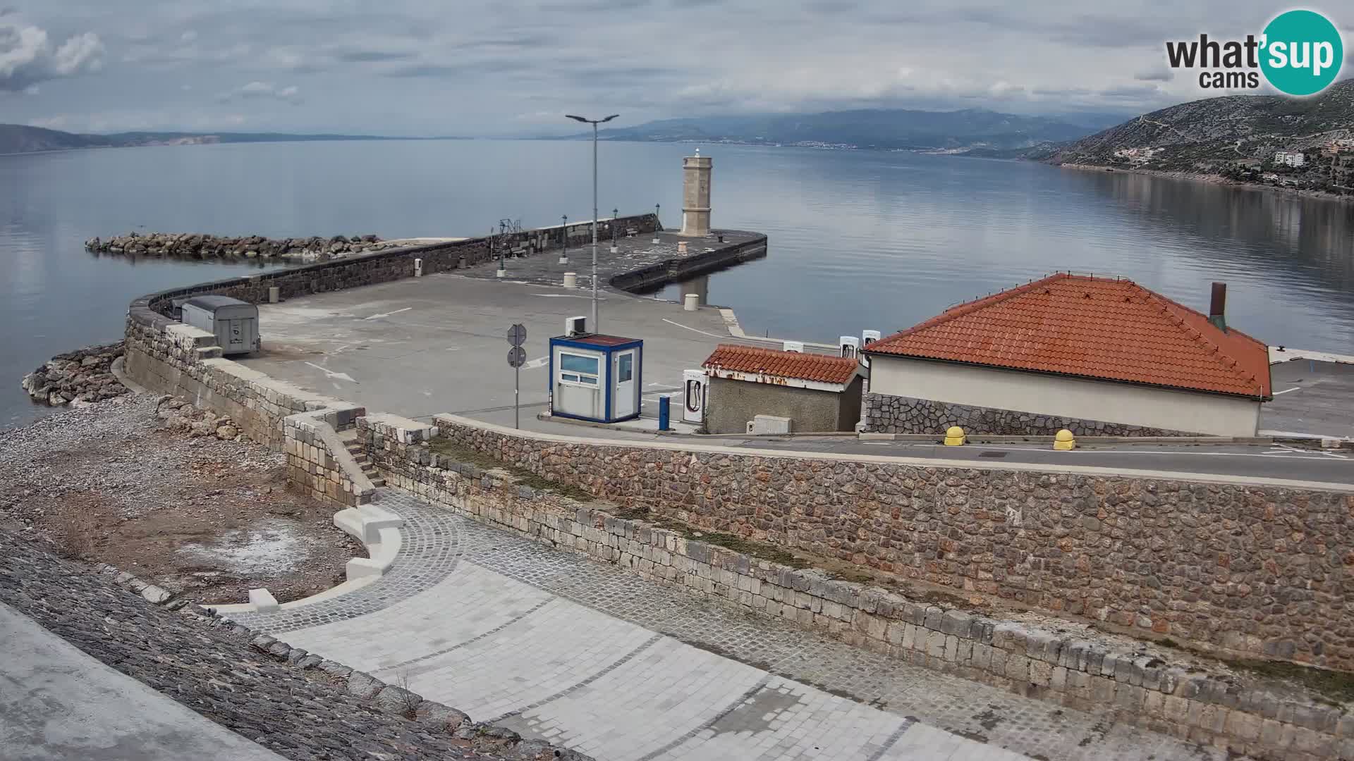 Webcam Porto di Segna – Frangiflutti e Faro in diretta