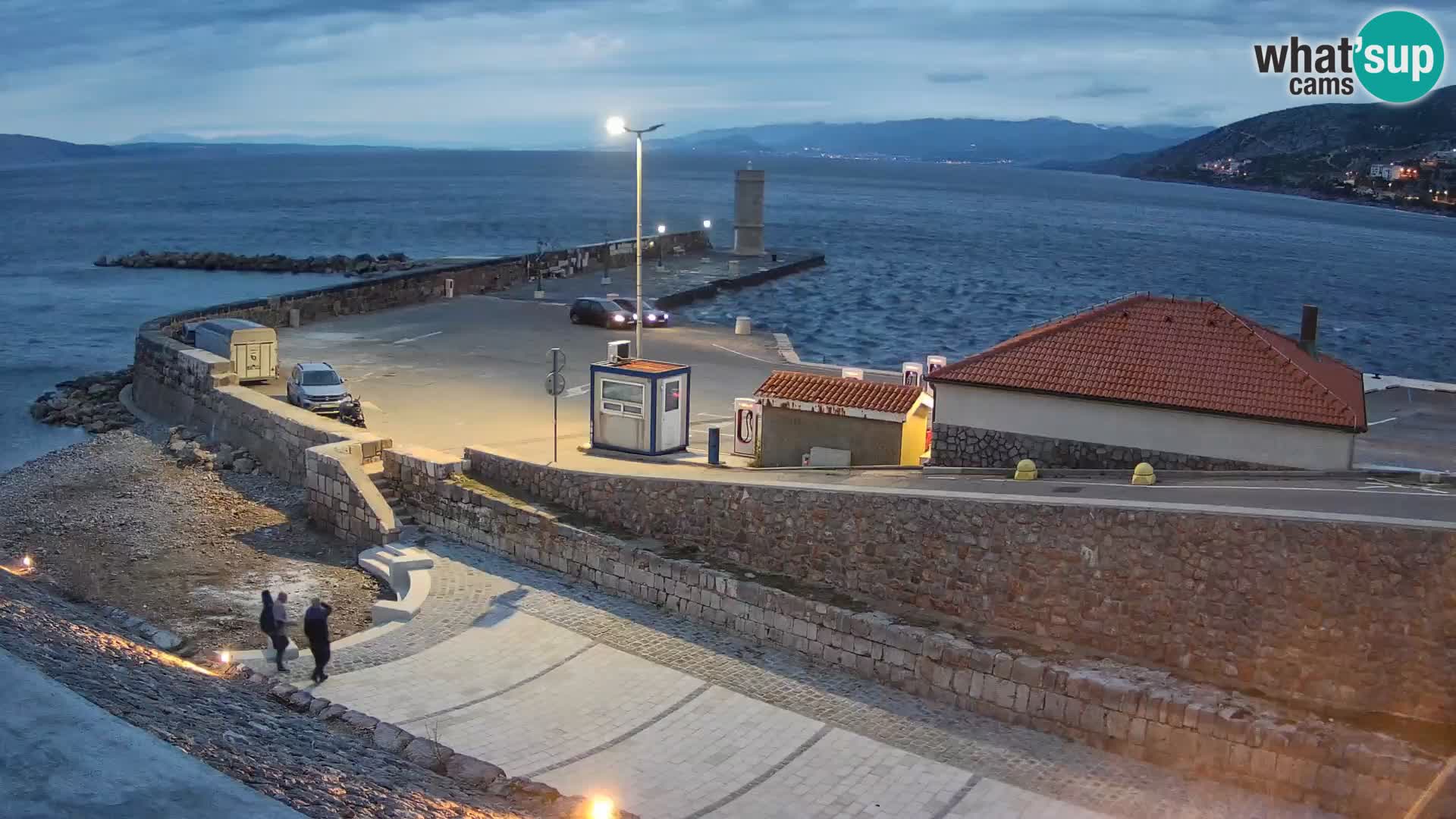 Webcam puerto de Senj – Rompeolas y faro en directo