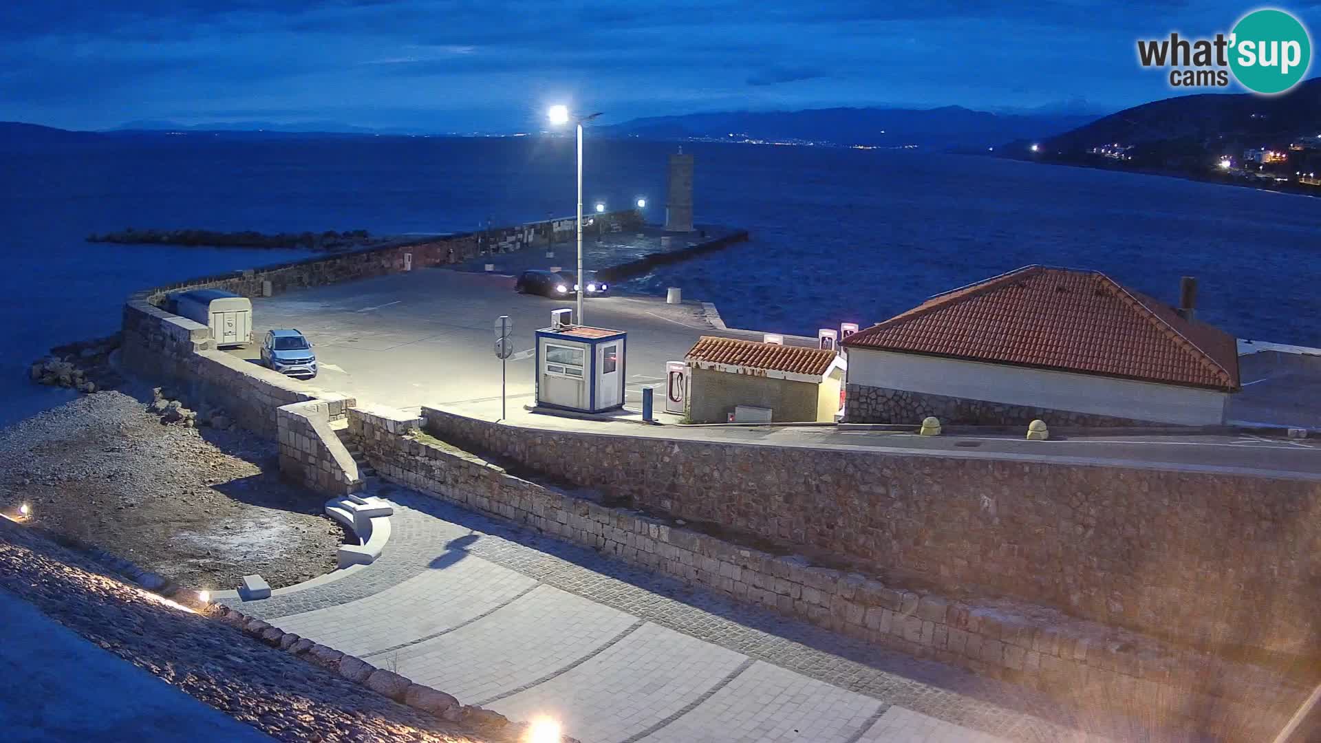 Senj Hafen Webcam – Wellenbrecher & Leuchtturm Liveblick