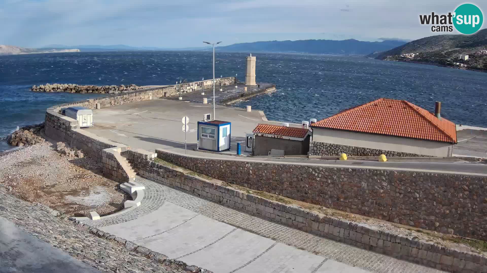 Webcam puerto de Senj – Rompeolas y faro en directo