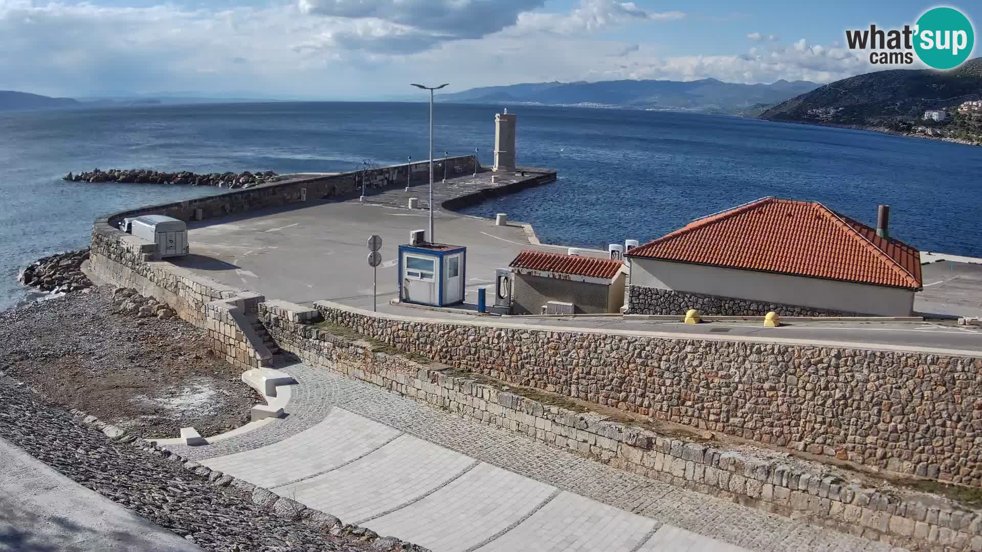 Webcam puerto de Senj – Rompeolas y faro en directo