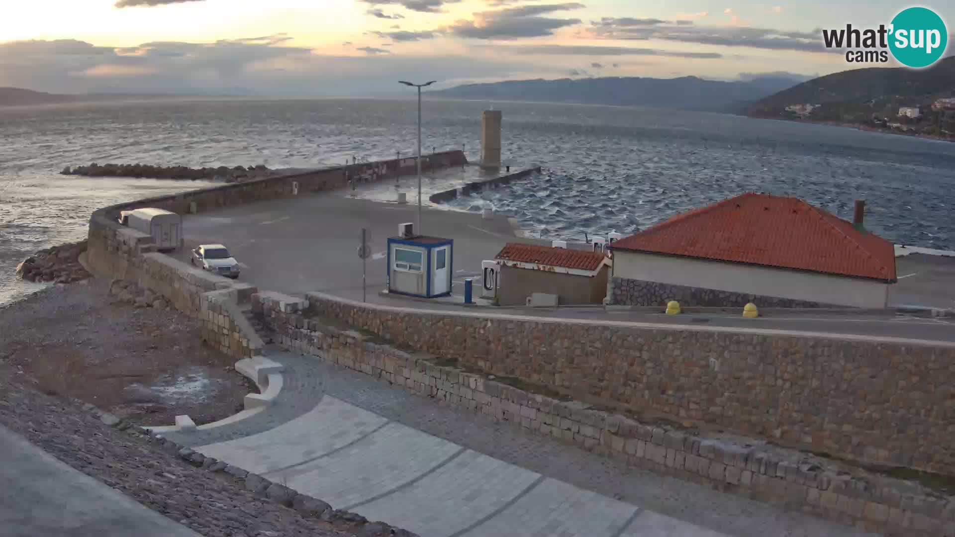 Senj Harbour Webcam – Breakwater & Lighthouse Live View