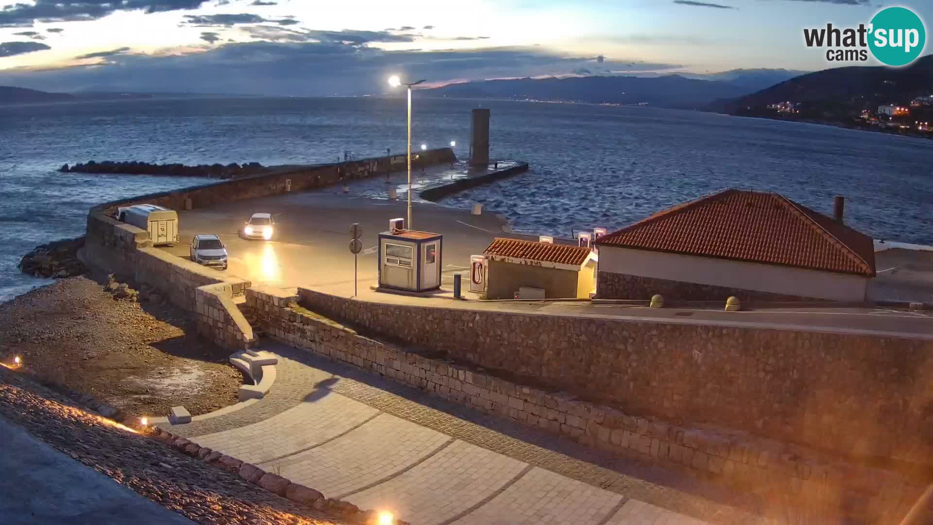 Webcam Porto di Segna – Frangiflutti e Faro in diretta
