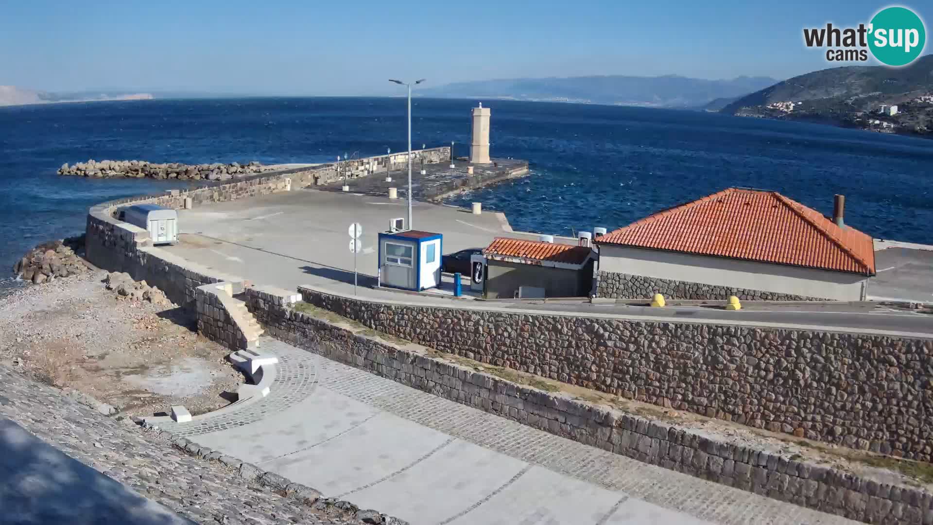 Web kamera Senj luka – Lukobran i svjetionik uživo