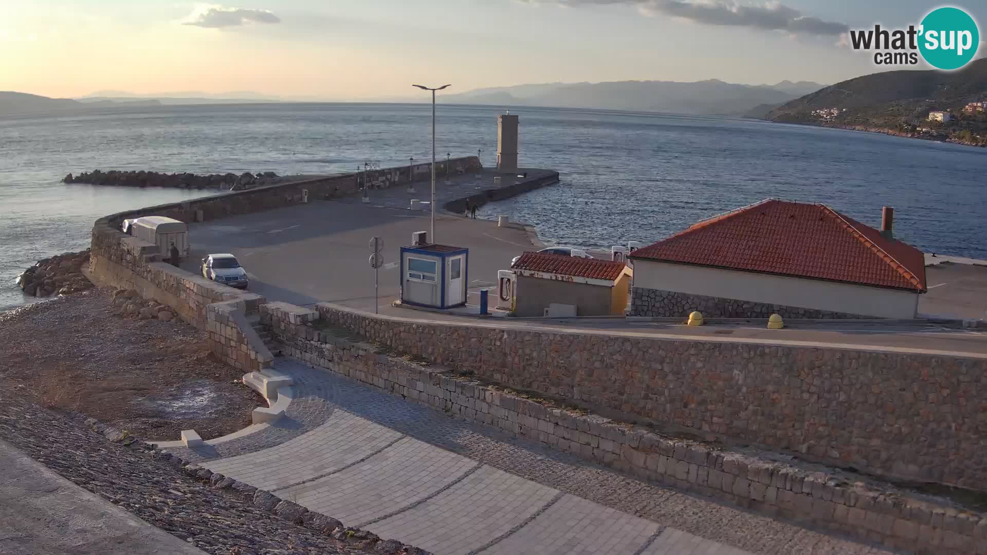 Senj Hafen Webcam – Wellenbrecher & Leuchtturm Liveblick
