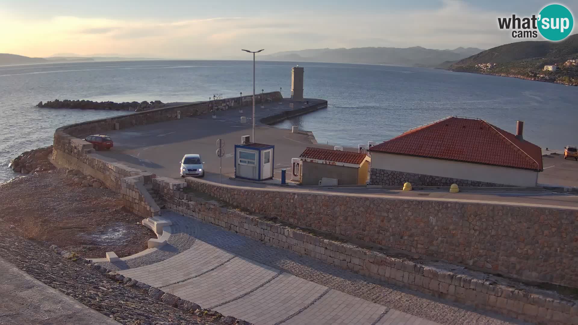 Web kamera Senj luka – Lukobran i svjetionik uživo