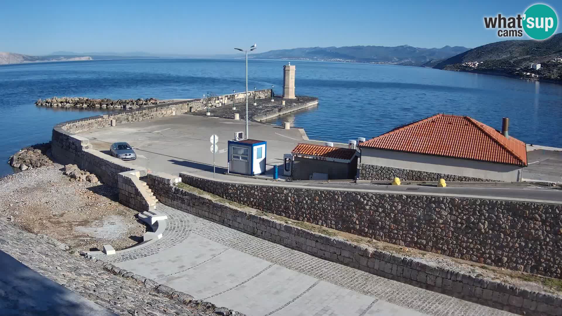Senj Hafen Webcam – Wellenbrecher & Leuchtturm Liveblick