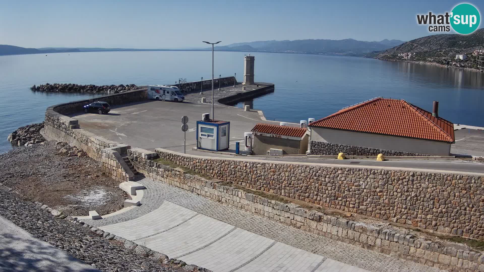 Webcam port de Senj – Vue sur la jetée et le phare